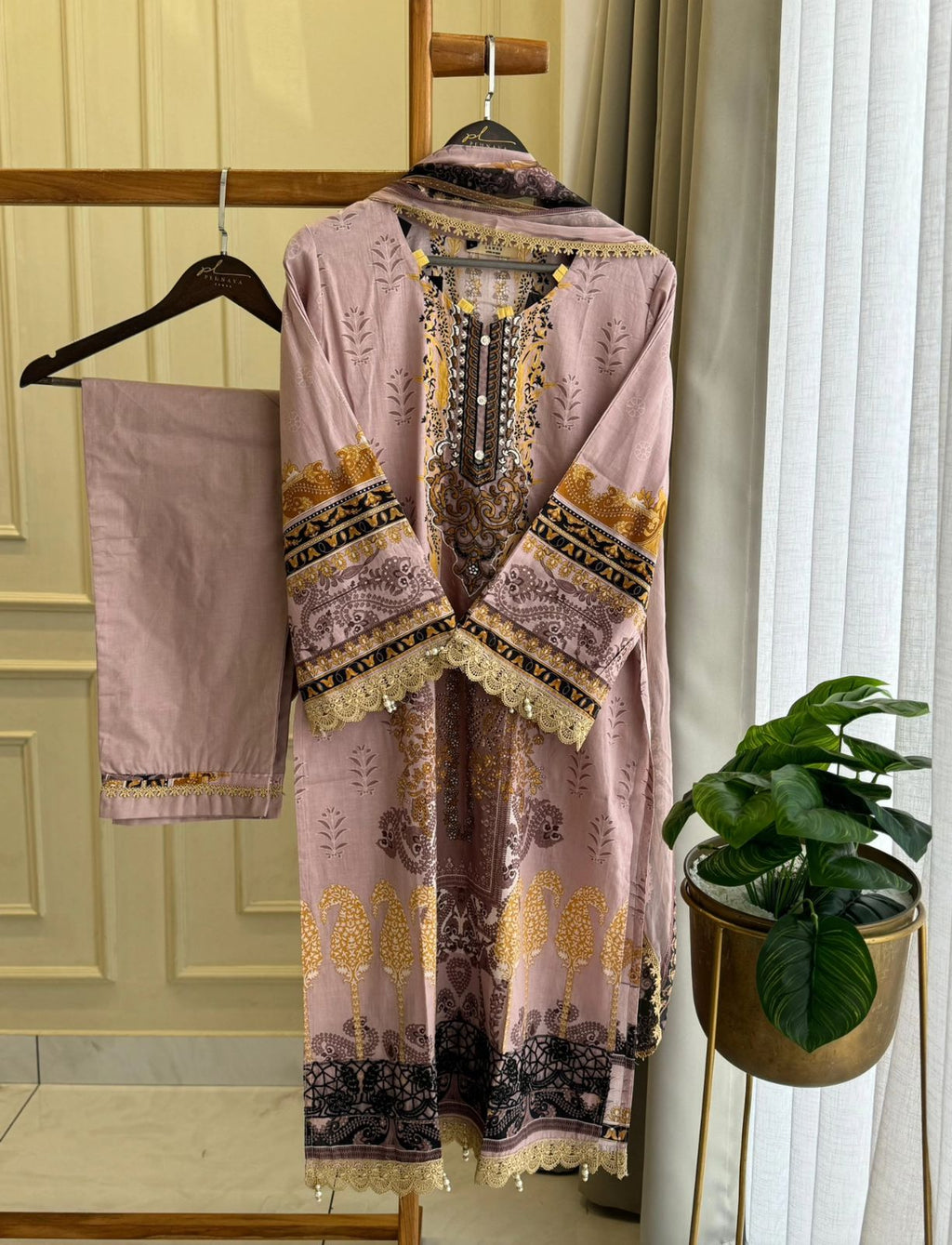 ALZOHAIB STITCHED LAWN  Dupatta set
